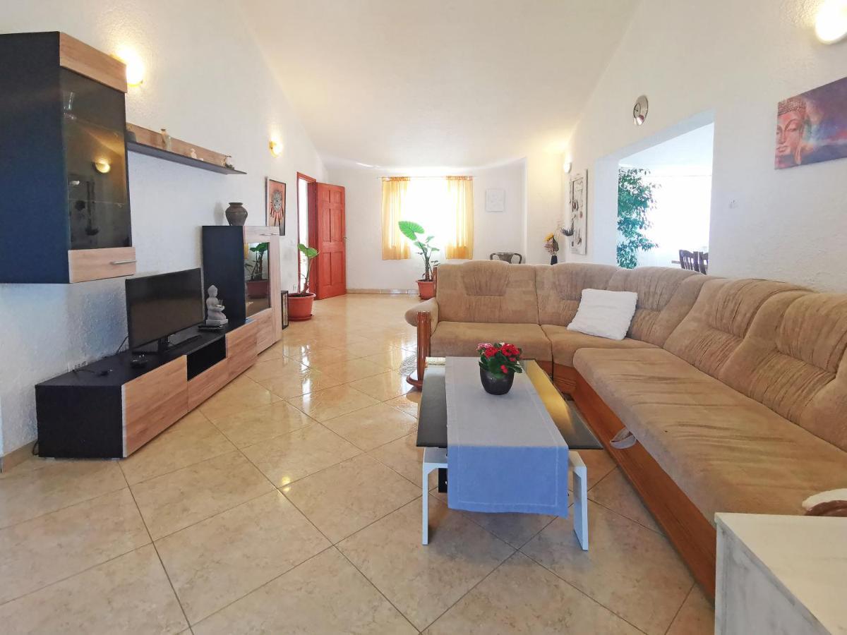 Apartman Luna Sveti Lovreč Pazenatički Zewnętrze zdjęcie