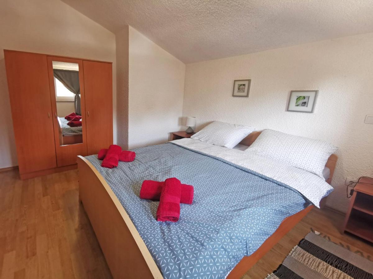 Apartman Luna Sveti Lovreč Pazenatički Zewnętrze zdjęcie