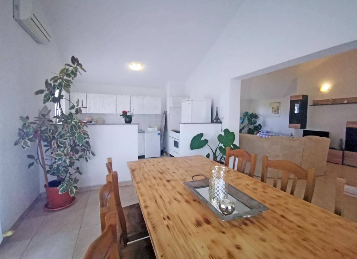 Apartman Luna Sveti Lovreč Pazenatički Zewnętrze zdjęcie