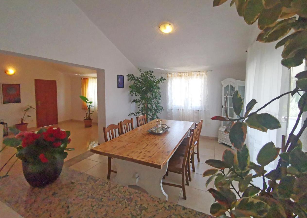 Apartman Luna Sveti Lovreč Pazenatički Zewnętrze zdjęcie